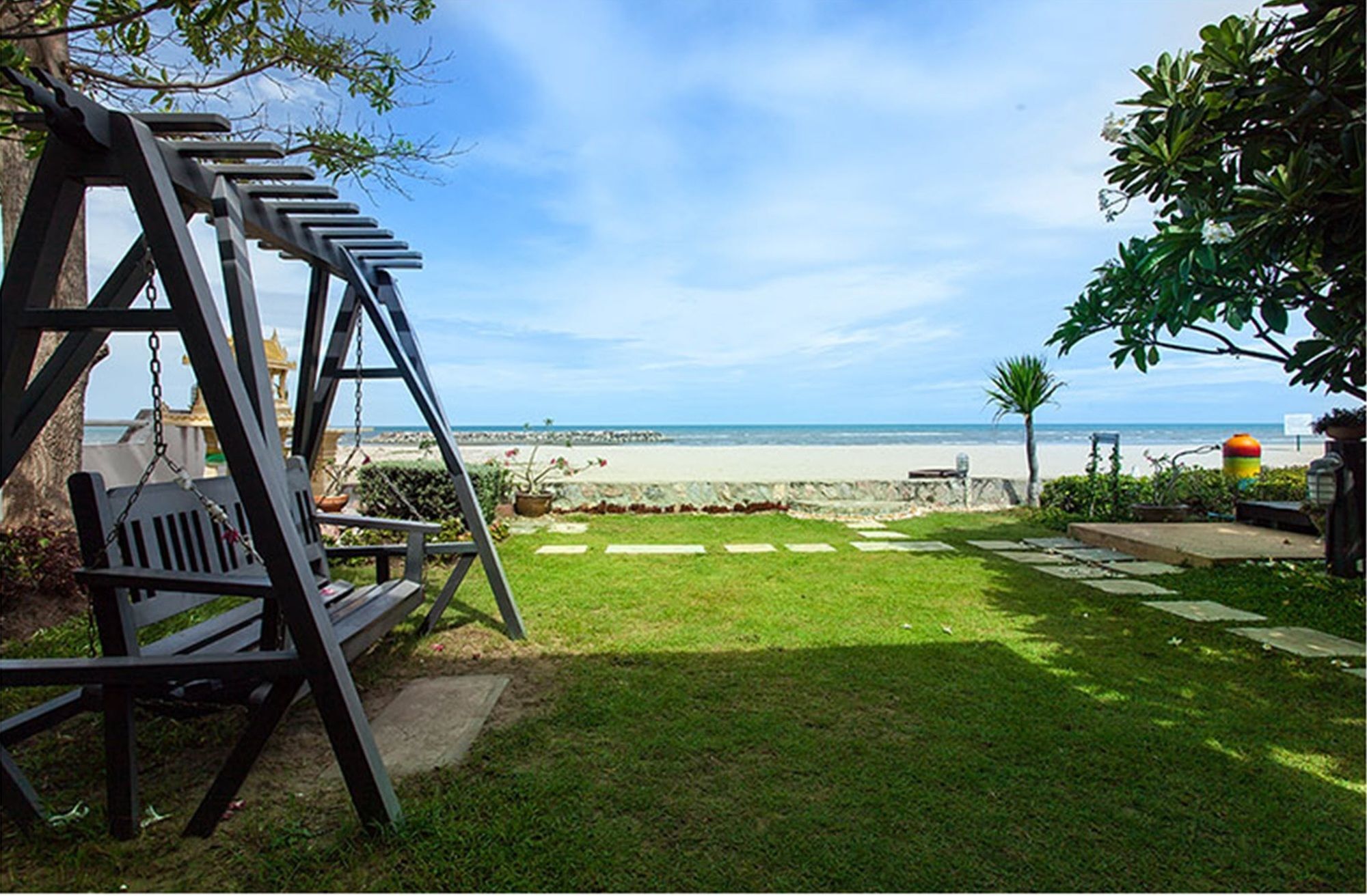 Chez Nous Boutique Resort Haad Chao Samran Exterior photo