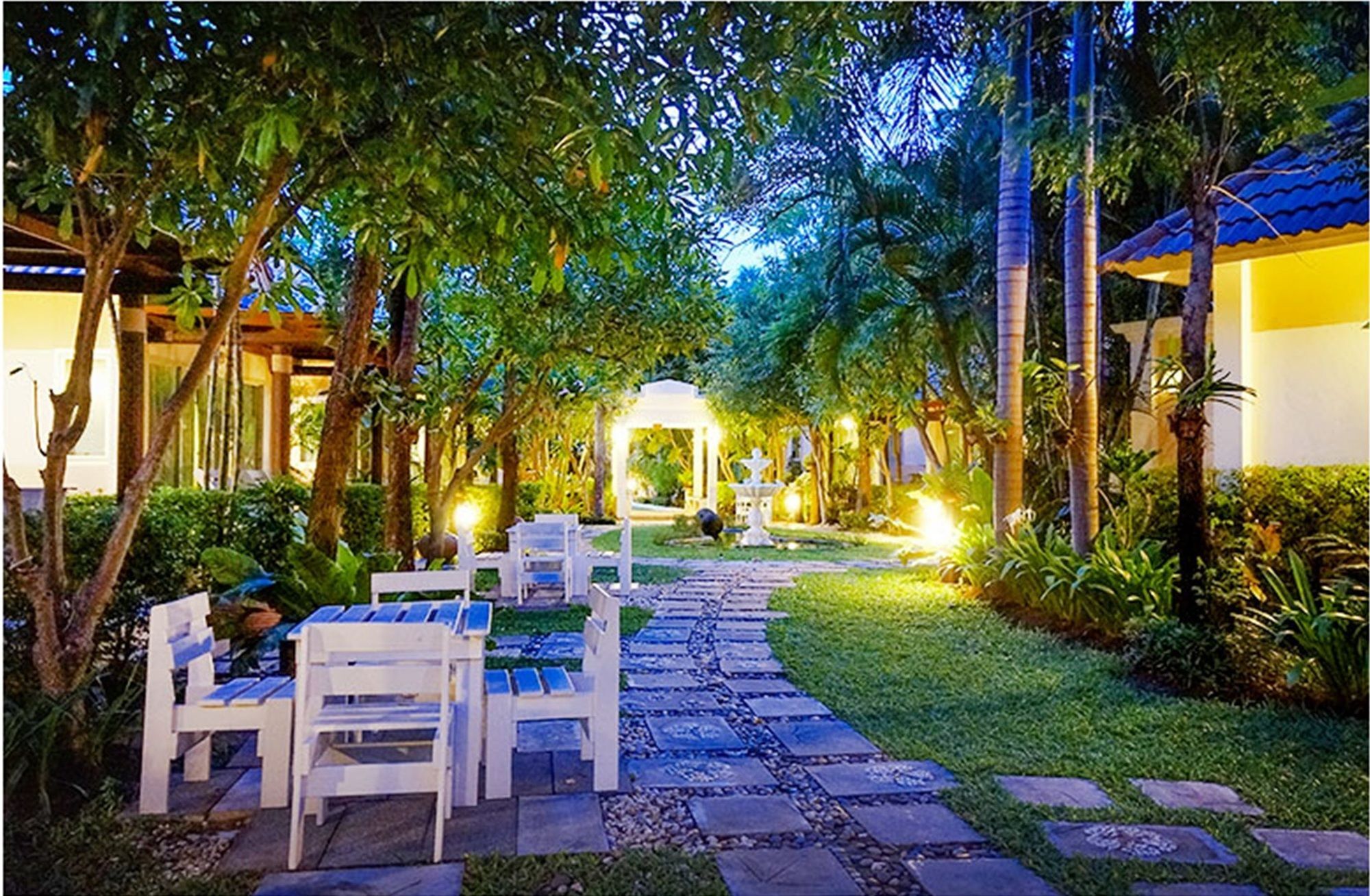 Chez Nous Boutique Resort Haad Chao Samran Exterior photo