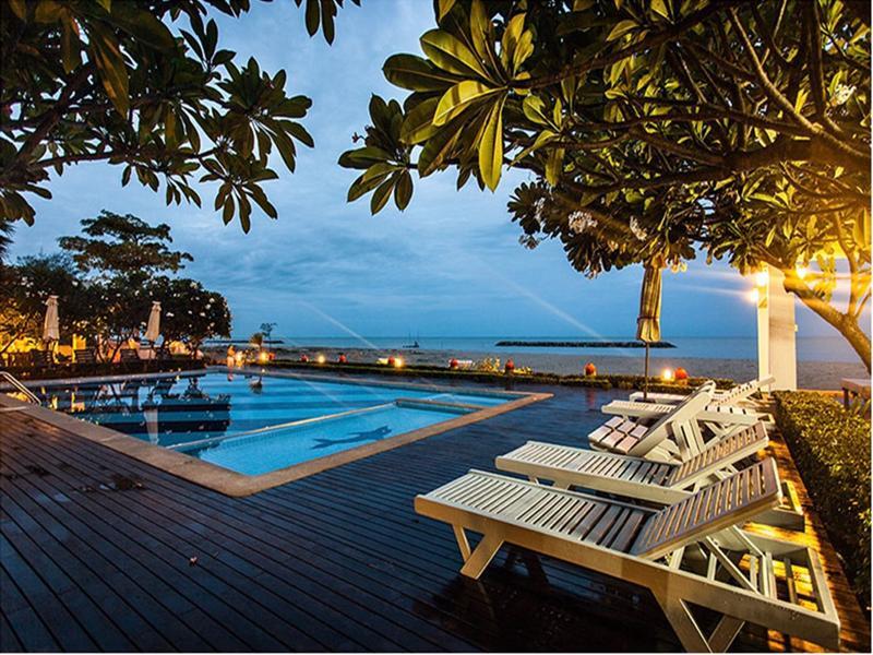 Chez Nous Boutique Resort Haad Chao Samran Exterior photo