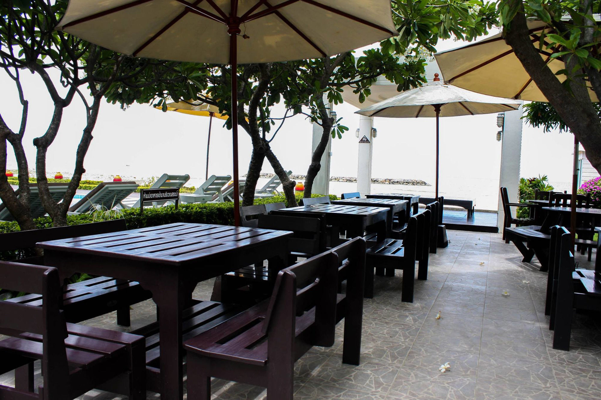 Chez Nous Boutique Resort Haad Chao Samran Exterior photo