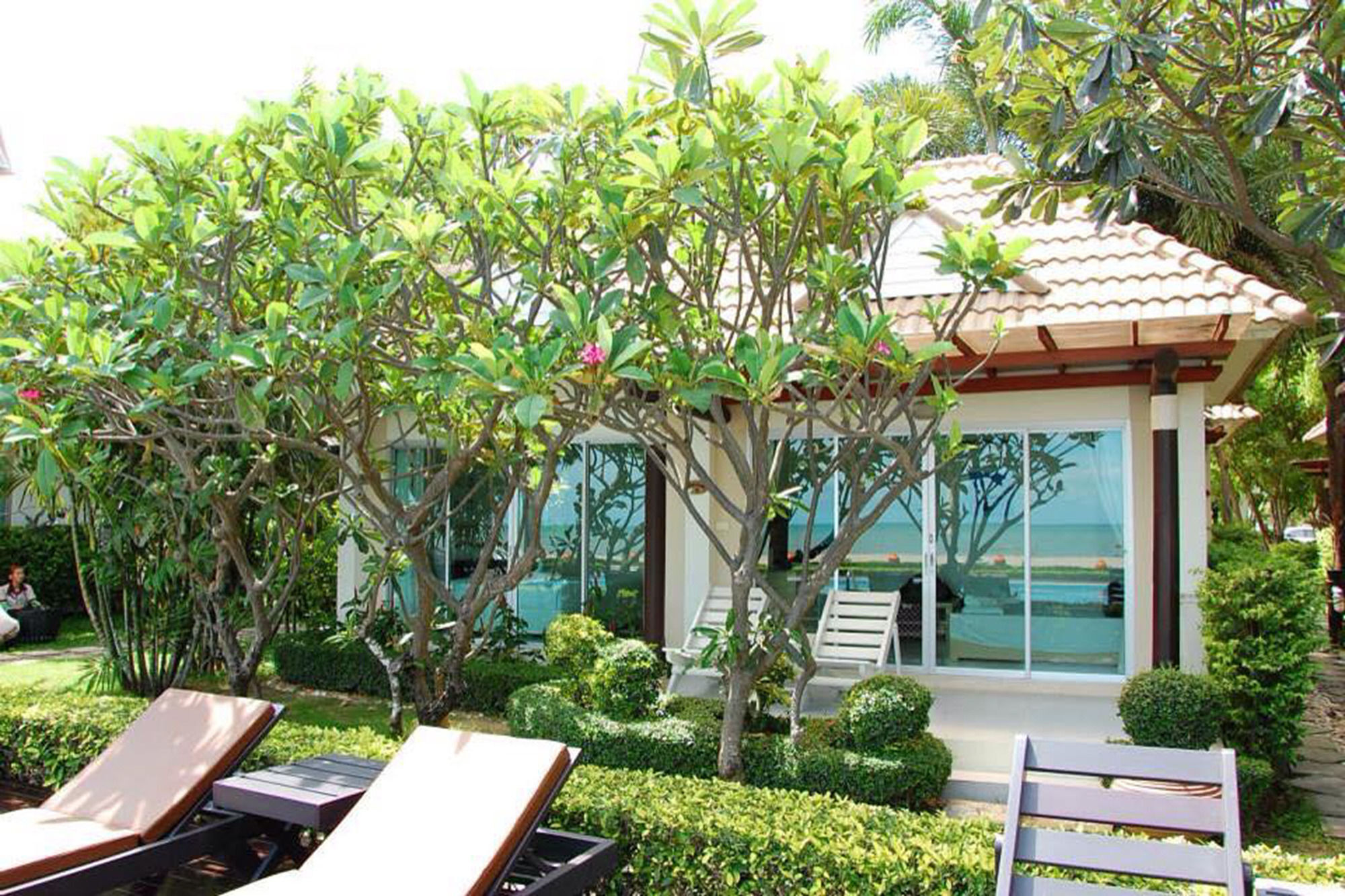 Chez Nous Boutique Resort Haad Chao Samran Exterior photo