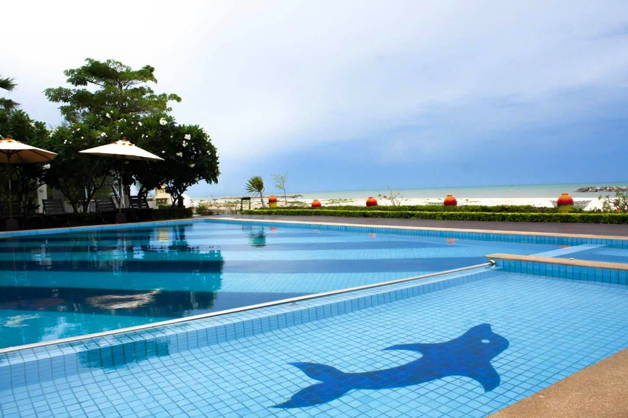 Chez Nous Boutique Resort Haad Chao Samran Exterior photo